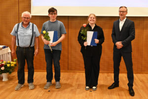 DSC_2500 Übergabe der Prüfungszeugnisse im Bereich Geomatik© LGB